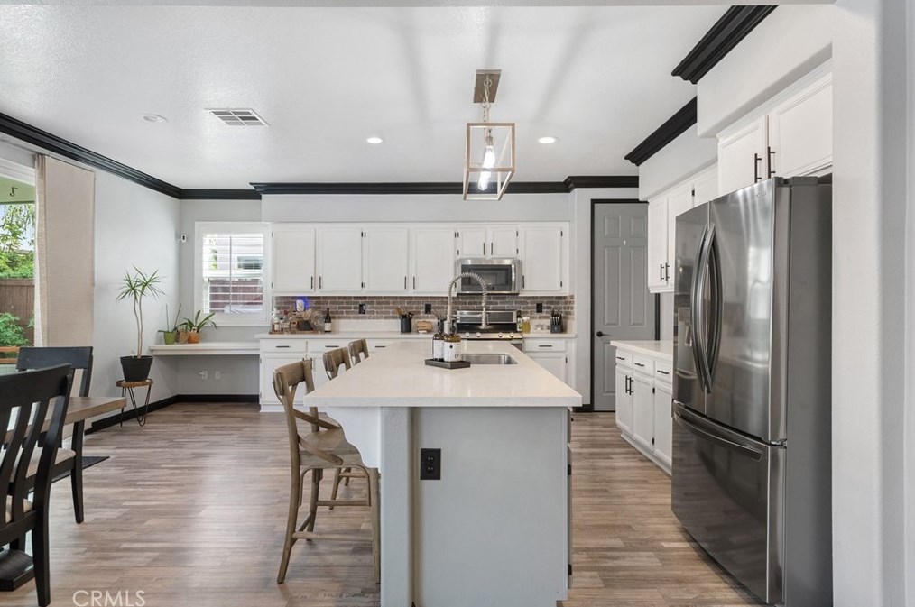 27712 Windward Ct, Moreno Valley CA  92555-5762 exterior