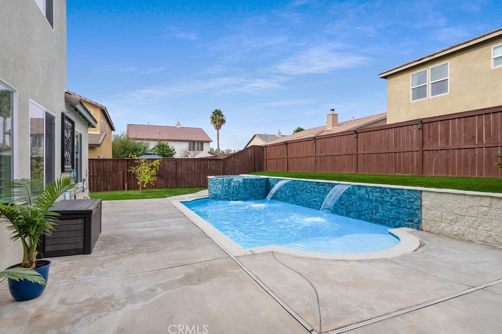 27712 Windward Ct, Moreno Valley CA  92555-5762 exterior