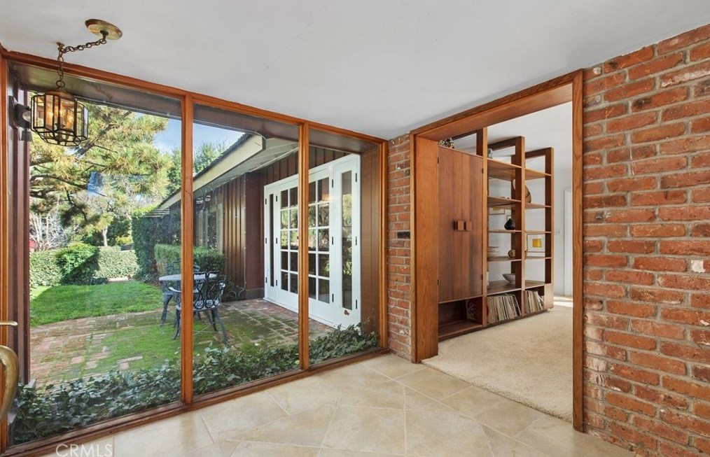 1968 Rincon Ave, Riverside CA  92506-1628 exterior