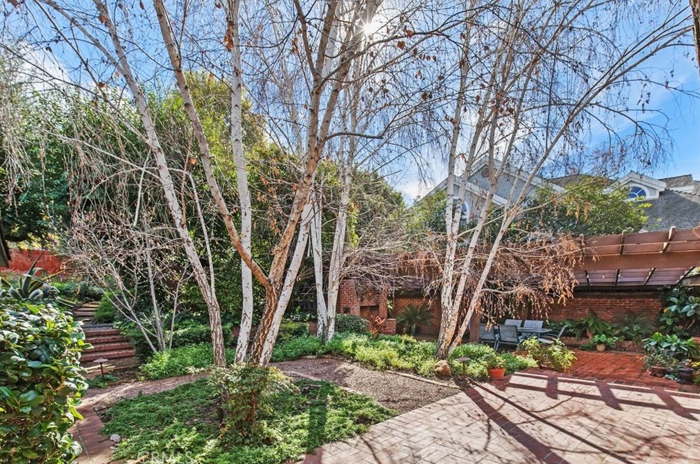 1968 Rincon Ave, Riverside CA  92506-1628 exterior