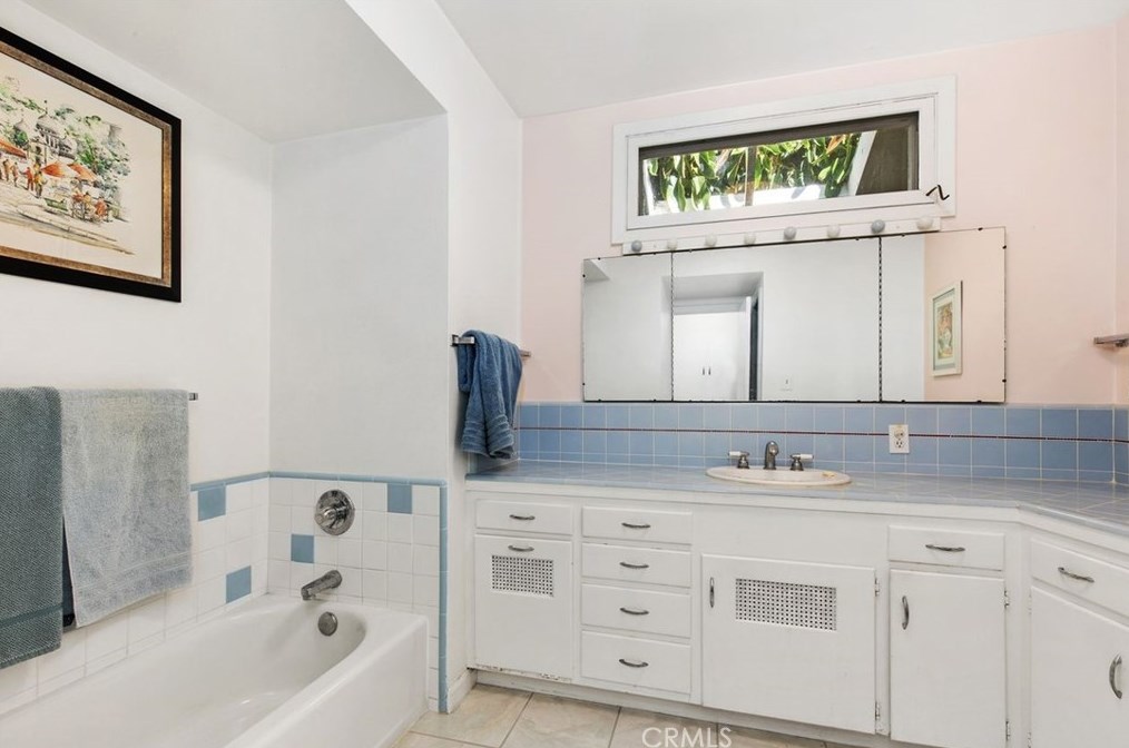 1968 Rincon Ave, Riverside CA  92506-1628 exterior