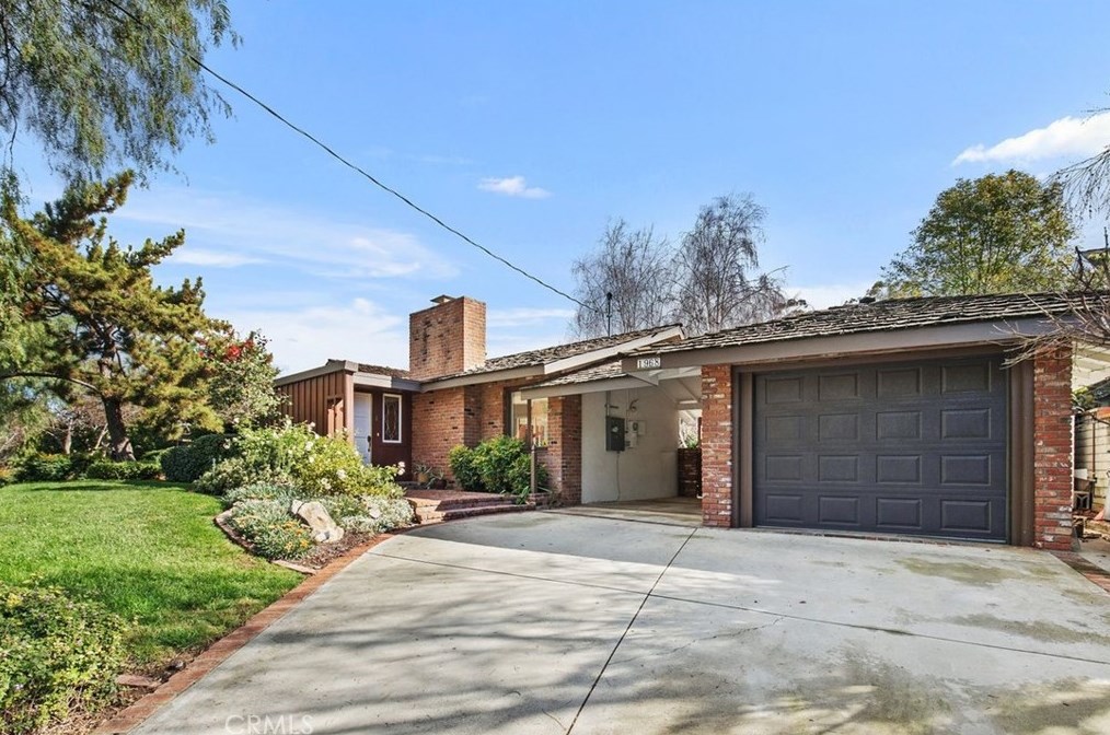 1968 Rincon Ave, Riverside CA  92506-1628 exterior