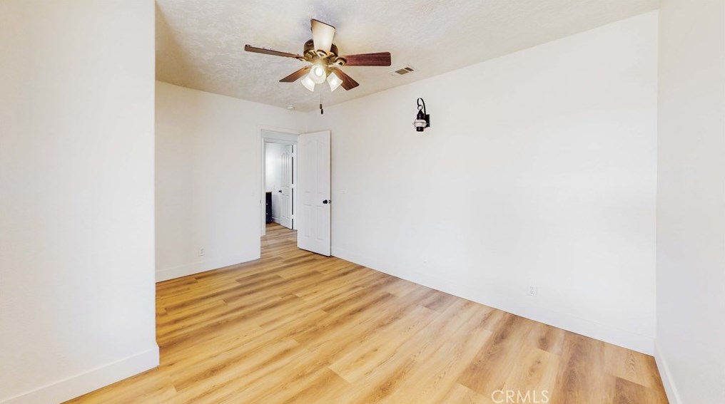 19164 Rocksprings Rd, Hesperia CA  92345-6730 exterior
