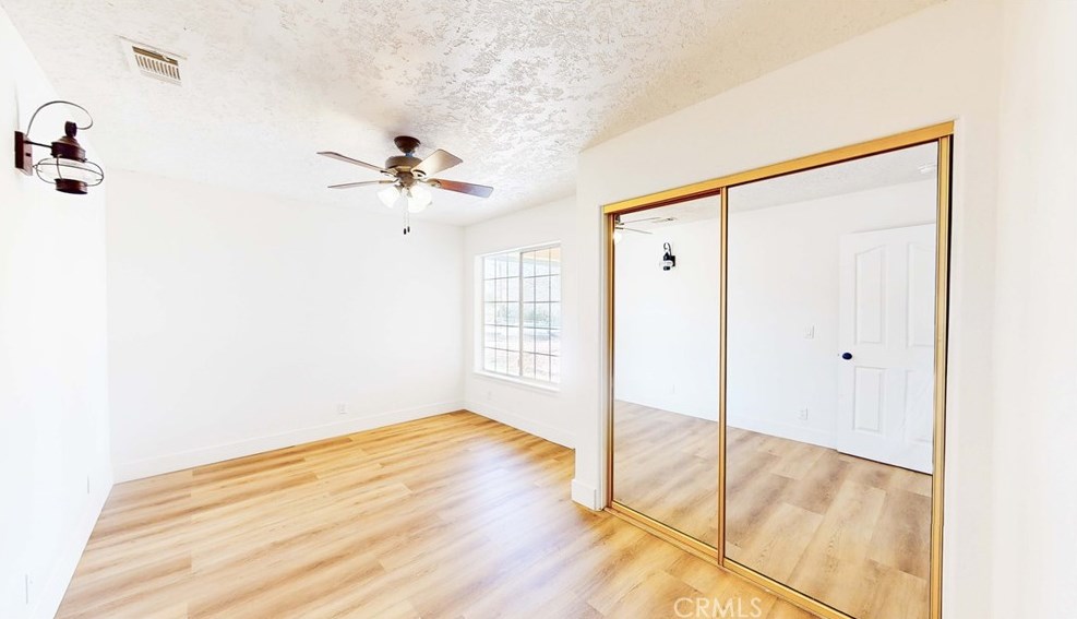 19164 Rocksprings Rd, Hesperia CA  92345-6730 exterior