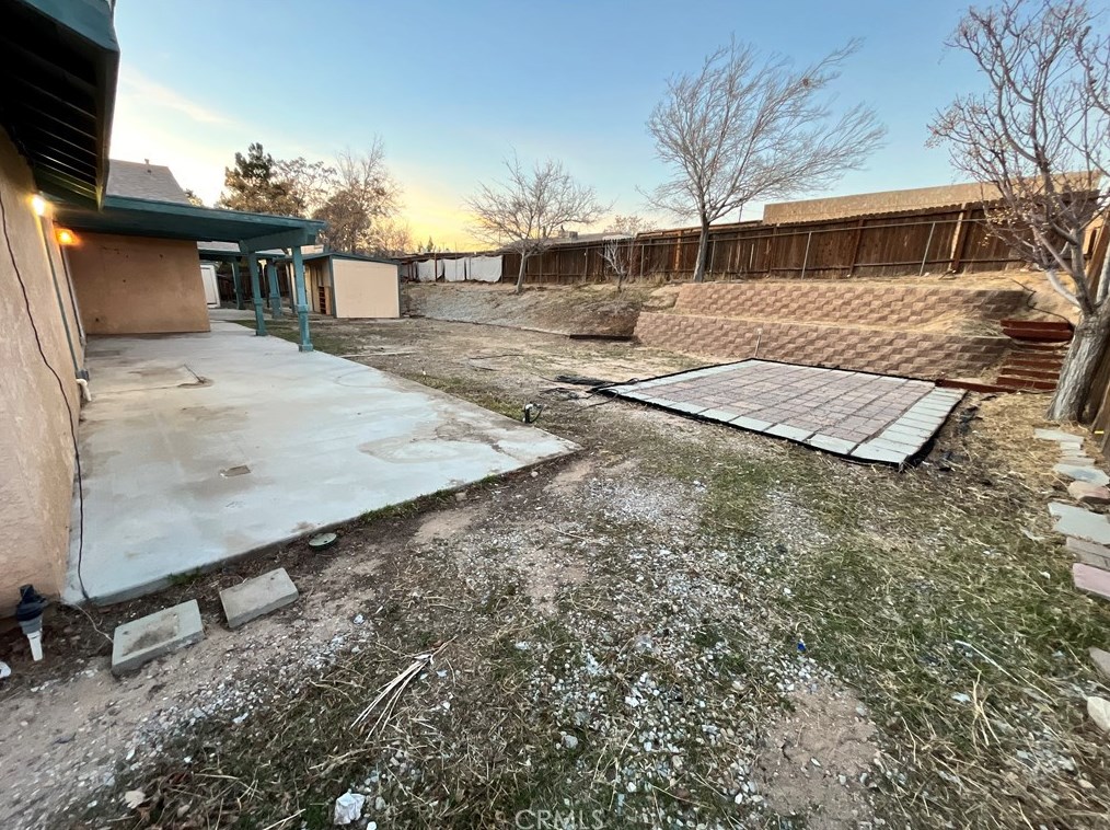19164 Rocksprings Rd, Hesperia CA  92345-6730 exterior