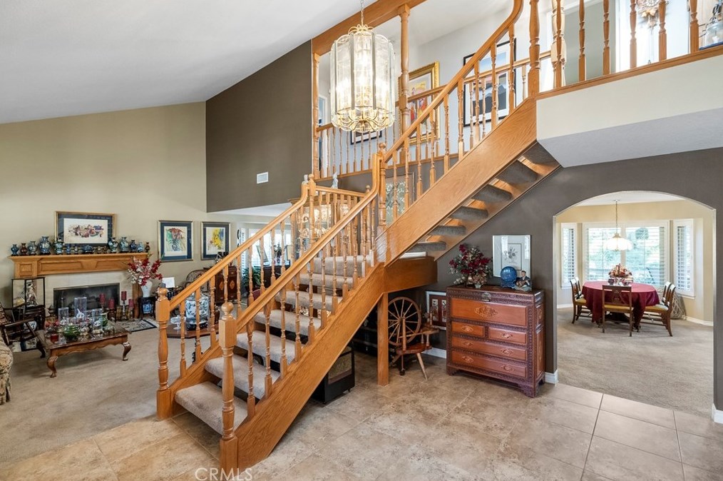 1651 Kingsport Dr, Riverside CA  92506-5451 exterior