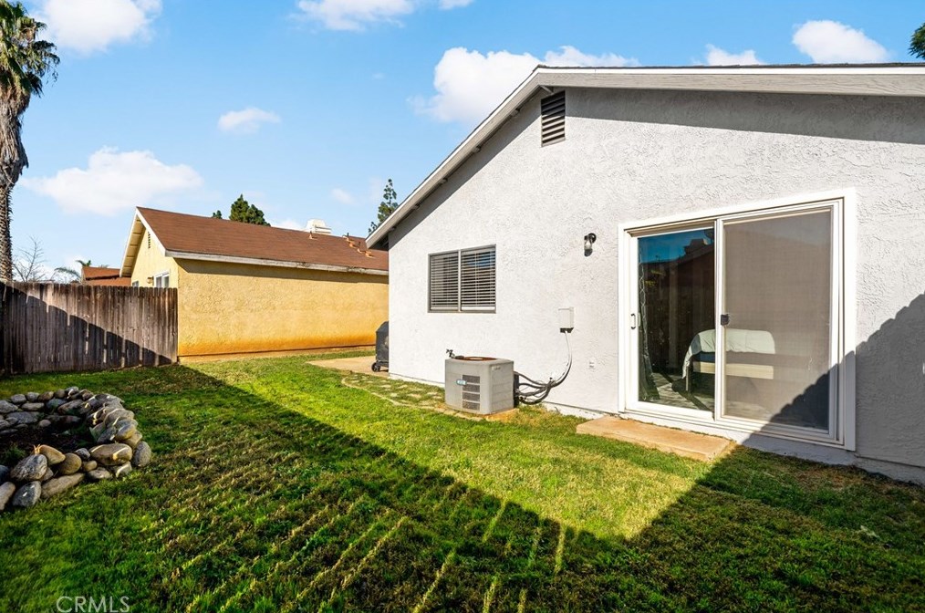 24157 Fawn St, Moreno Valley CA  92553-3392 exterior