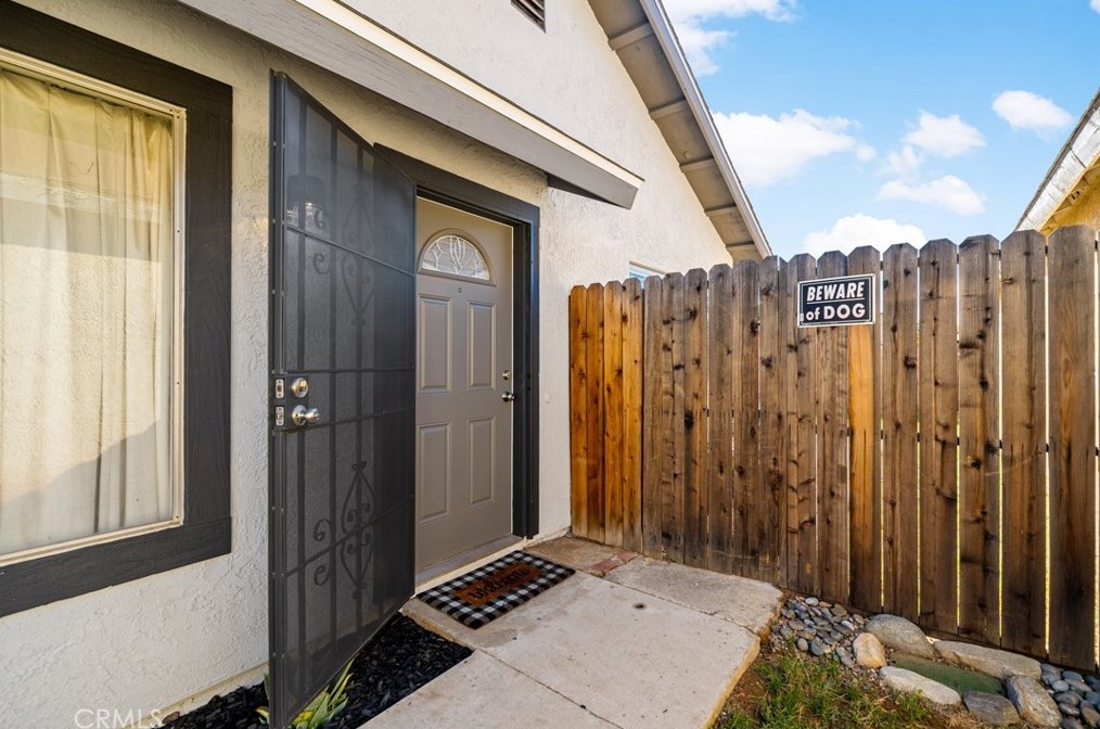 24157 Fawn St, Moreno Valley CA  92553-3392 exterior