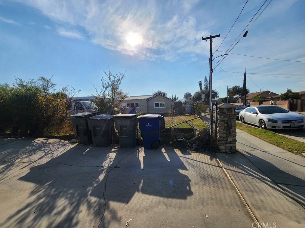 7464 Ysmael Villegas St, Riverside CA  92504-4553 exterior