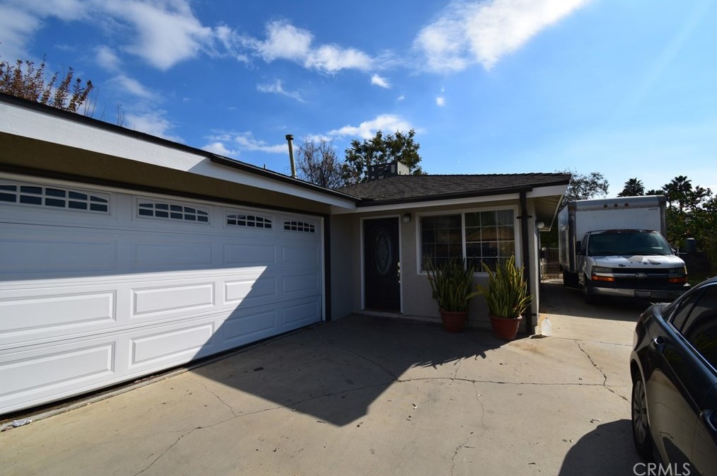 7464 Ysmael Villegas St, Riverside CA  92504-4553 exterior