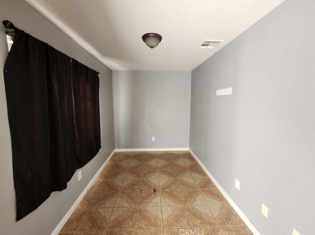 7464 Ysmael Villegas St, Riverside CA  92504-4553 exterior