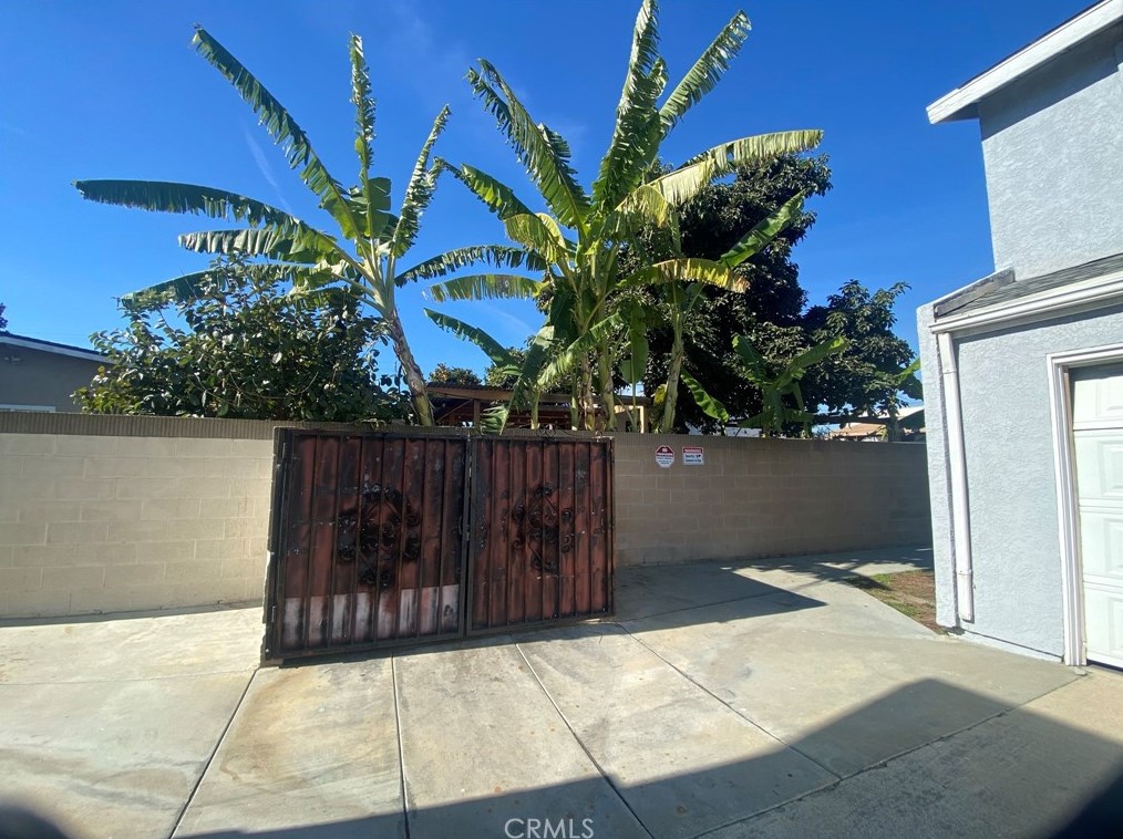 13761 Cedar St, Westminster CA  92683-7955 exterior