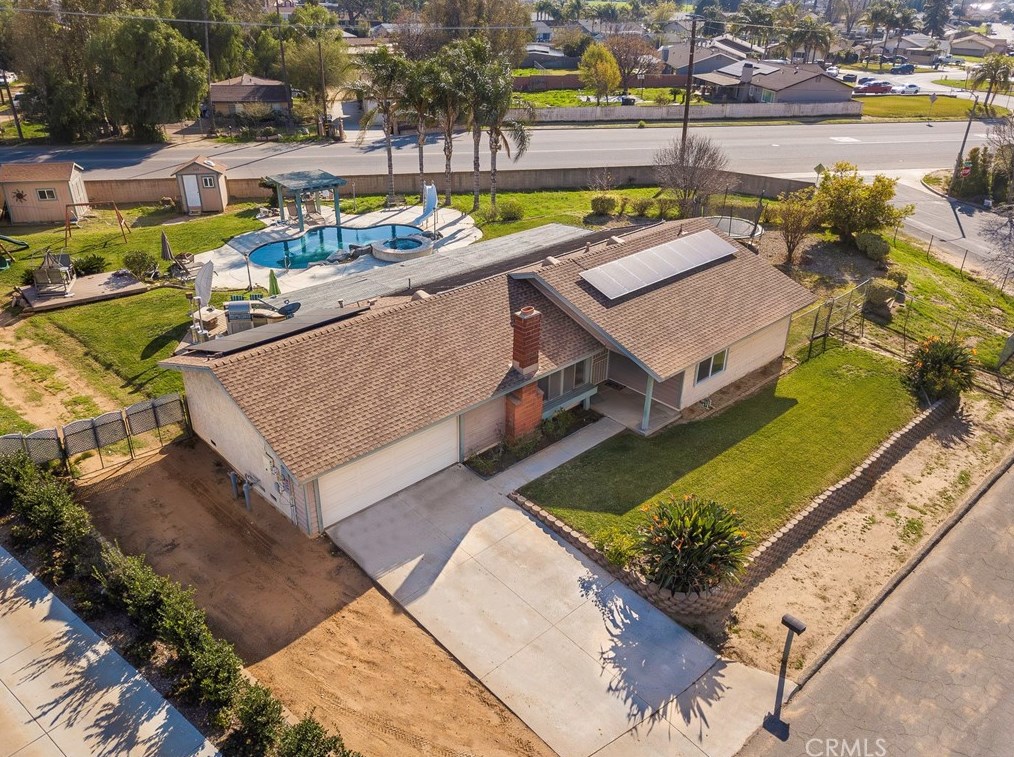 4566 Prairie View Dr, Riverside CA  92509-7136 exterior