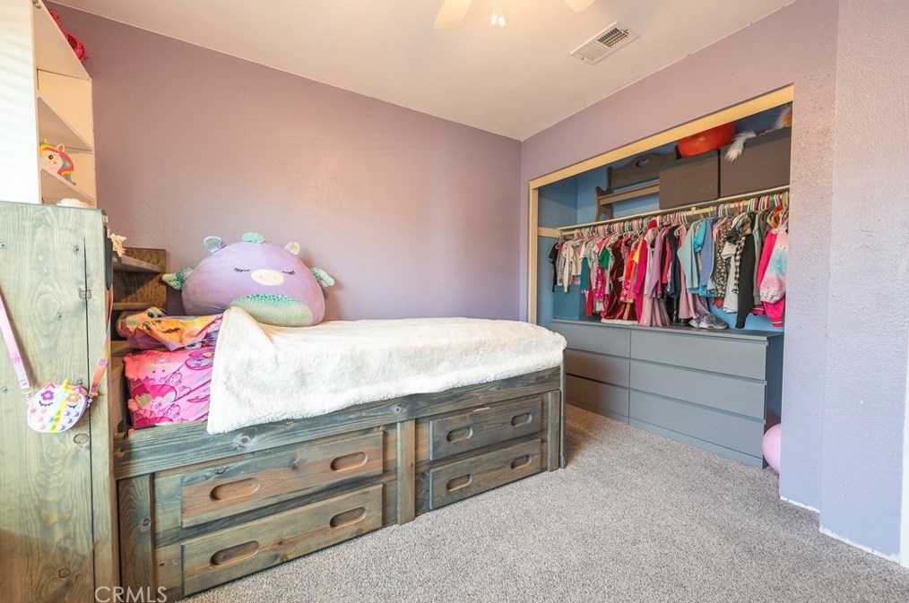 4566 Prairie View Dr, Riverside CA  92509-7136 exterior