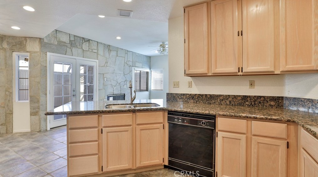 22720 Mesa Springs Way, Moreno Valley CA 92557-2630 exterior