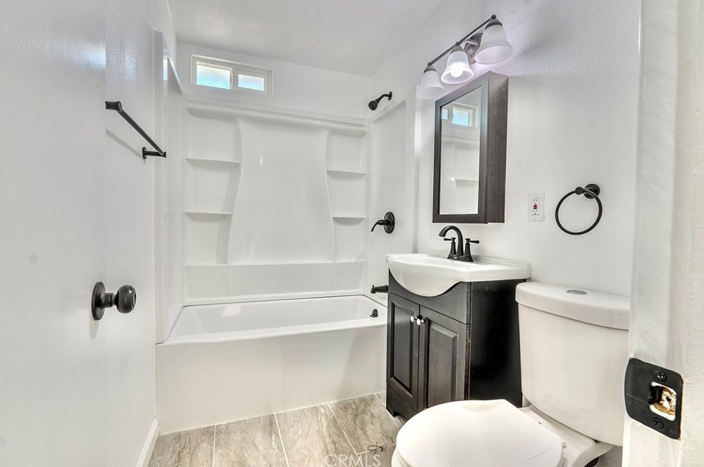 330 Muriel Dr, Barstow CA  92311-2418 exterior