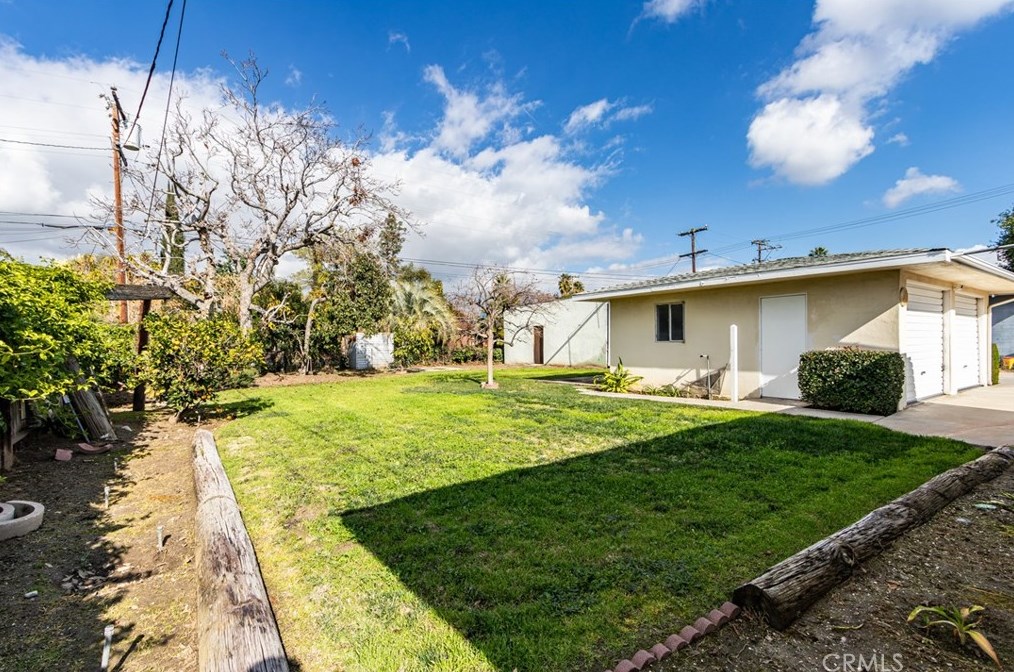 25472 Van Leuven St, Loma Linda CA  92354-2335 exterior