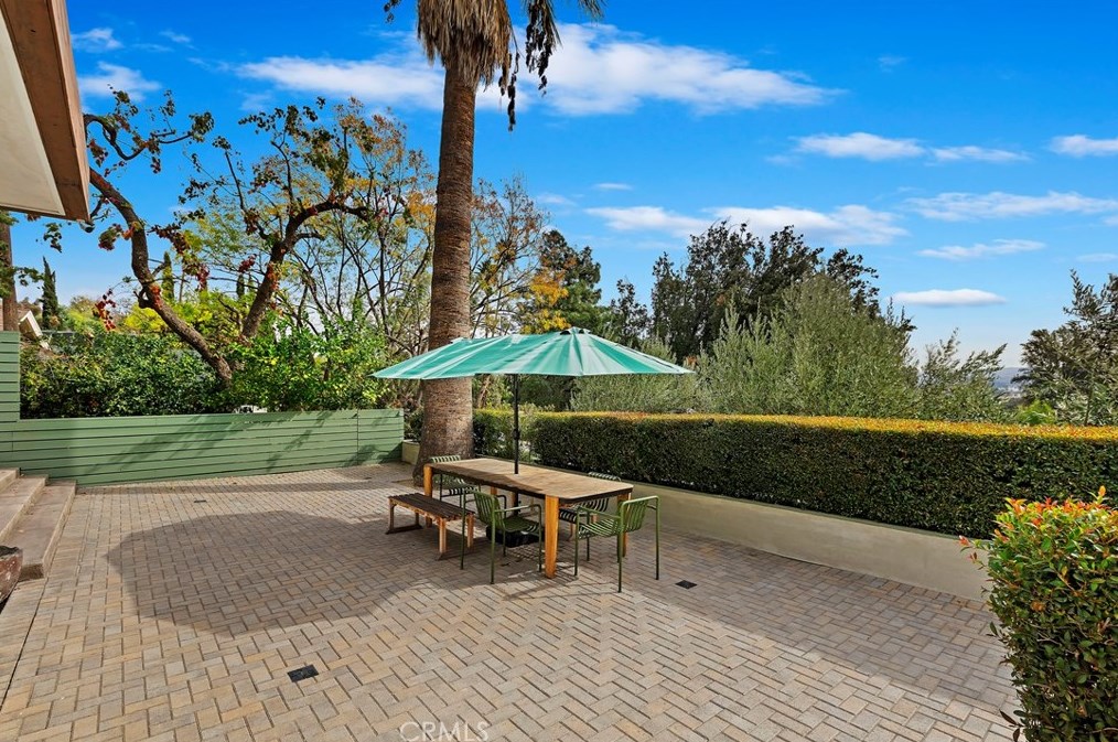 4207 Miramonte Pl, Riverside CA  92501-3054 exterior