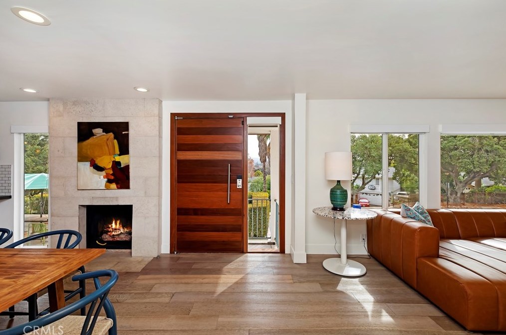 4207 Miramonte Pl, Riverside CA  92501-3054 exterior