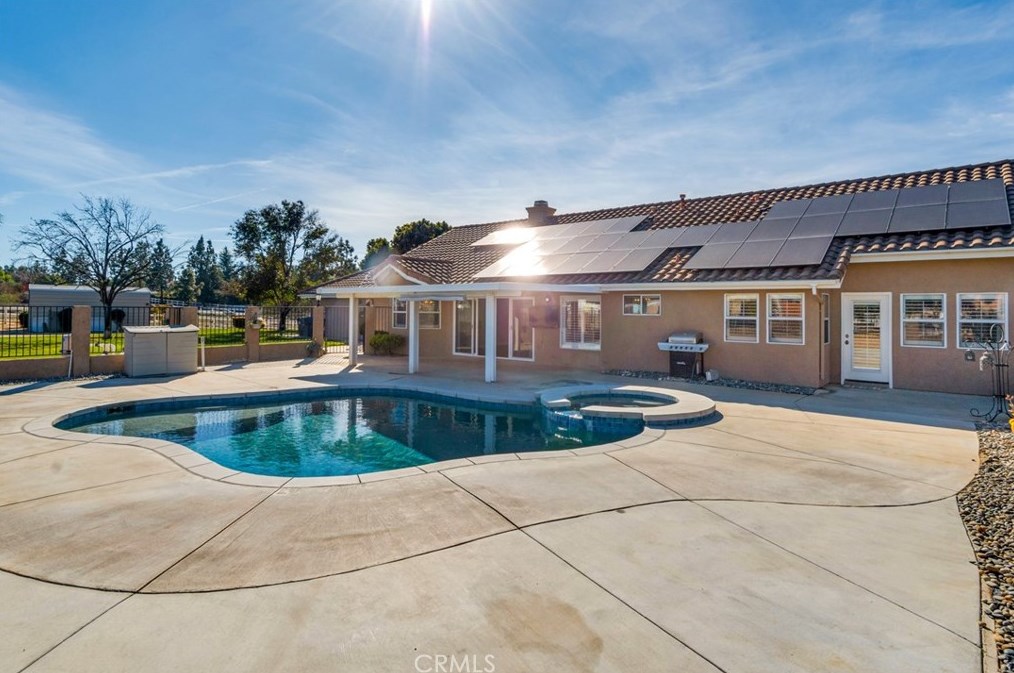23220 Western Crest Dr, Perris CA  92570-8187 exterior