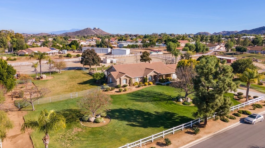 23220 Western Crest Dr, Perris CA  92570-8187 exterior
