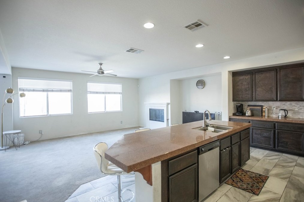 13188 Monrovia St, Hesperia CA  92344-5502 exterior