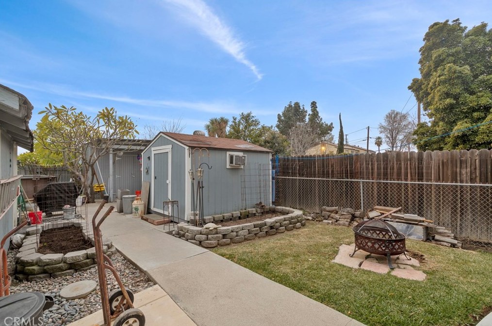 625 8th St, San Bernardino CA  92410-2916 exterior