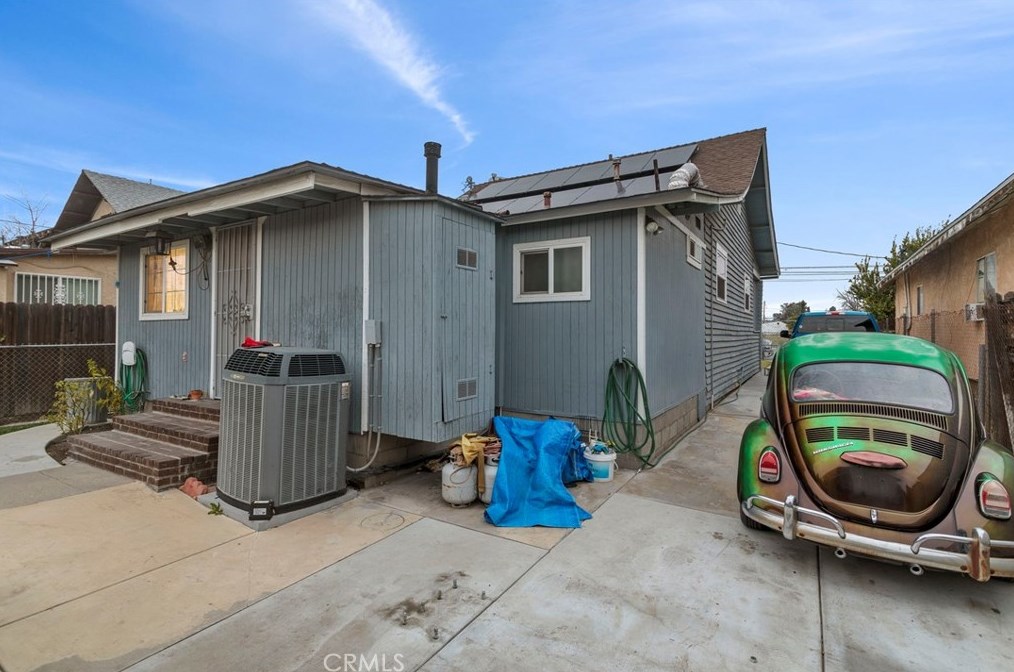 625 8th St, San Bernardino CA  92410-2916 exterior