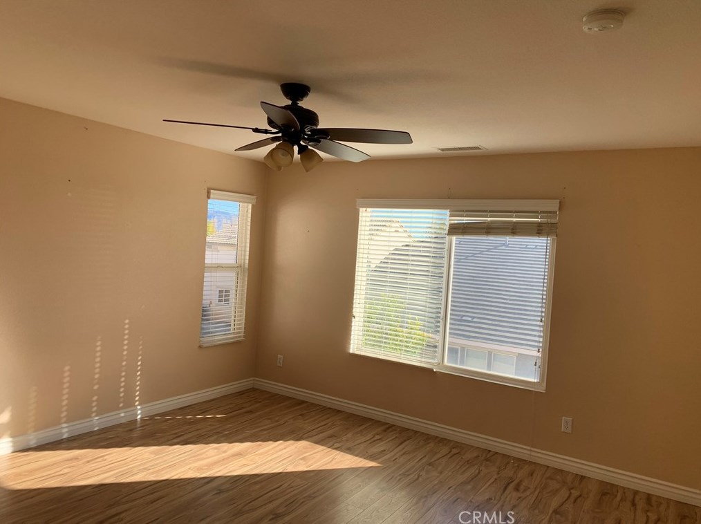 1323 Burdock St, Beaumont CA  92223-8301 exterior