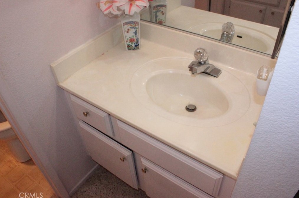 750 Alondra Dr, Hemet CA  92545-1500 exterior