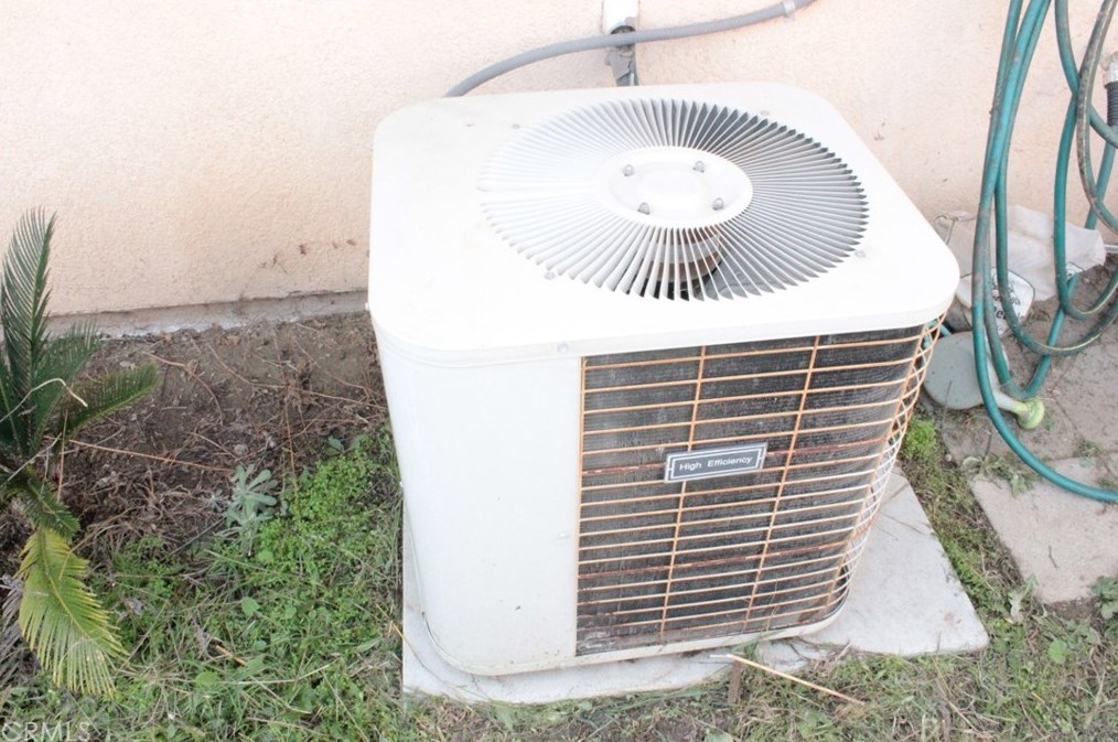 750 Alondra Dr, Hemet CA  92545-1500 exterior