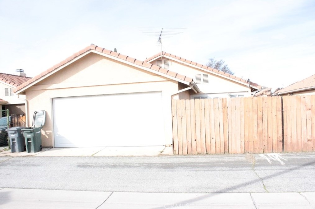 750 Alondra Dr, Hemet CA  92545-1500 exterior