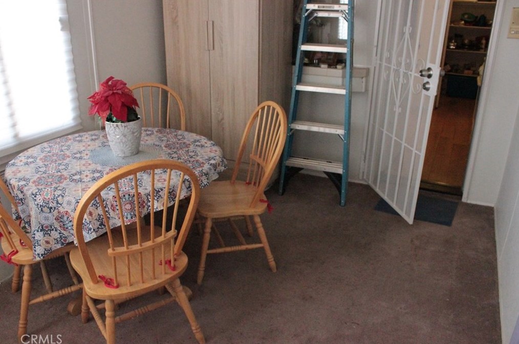 750 Alondra Dr, Hemet CA  92545-1500 exterior