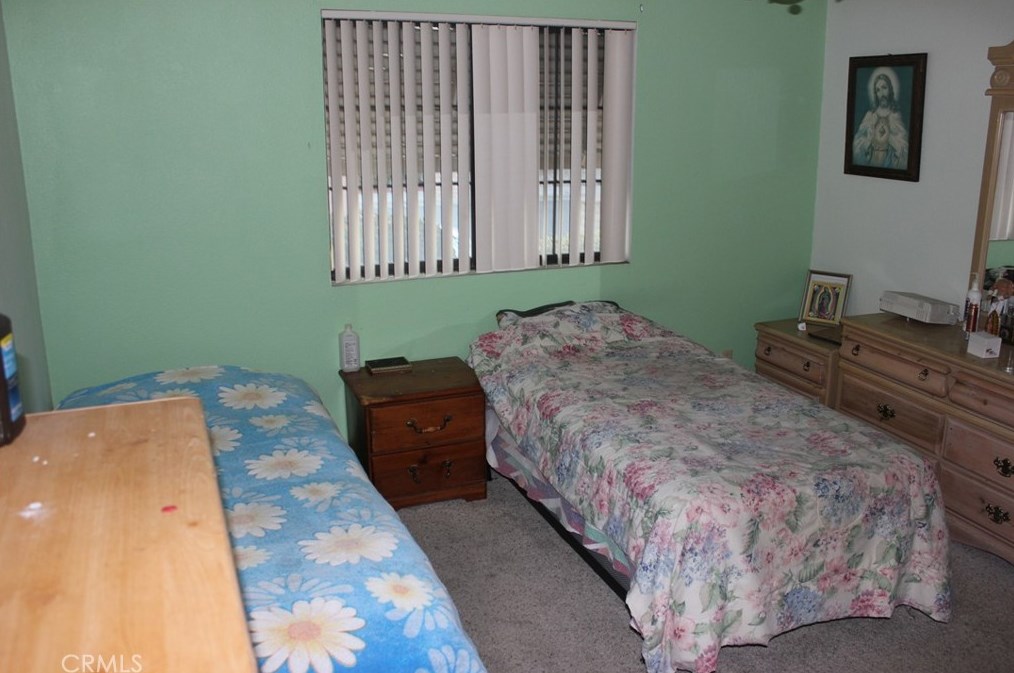 750 Alondra Dr, Hemet CA  92545-1500 exterior