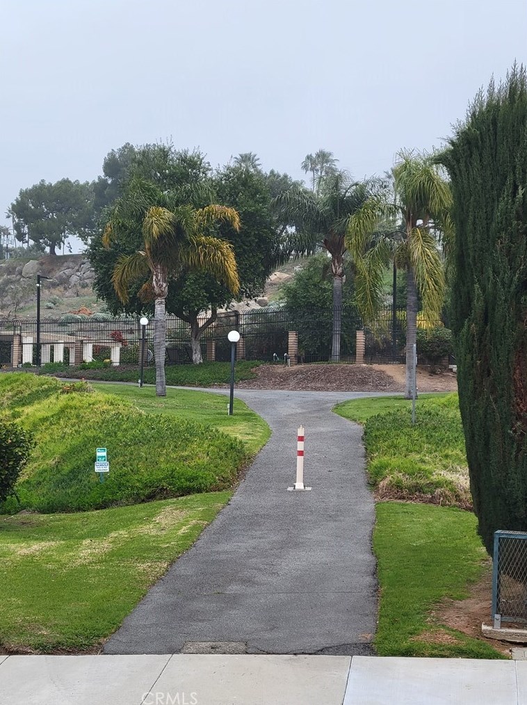 5710 Falling Leaf Ln, Riverside CA  92509-7310 exterior