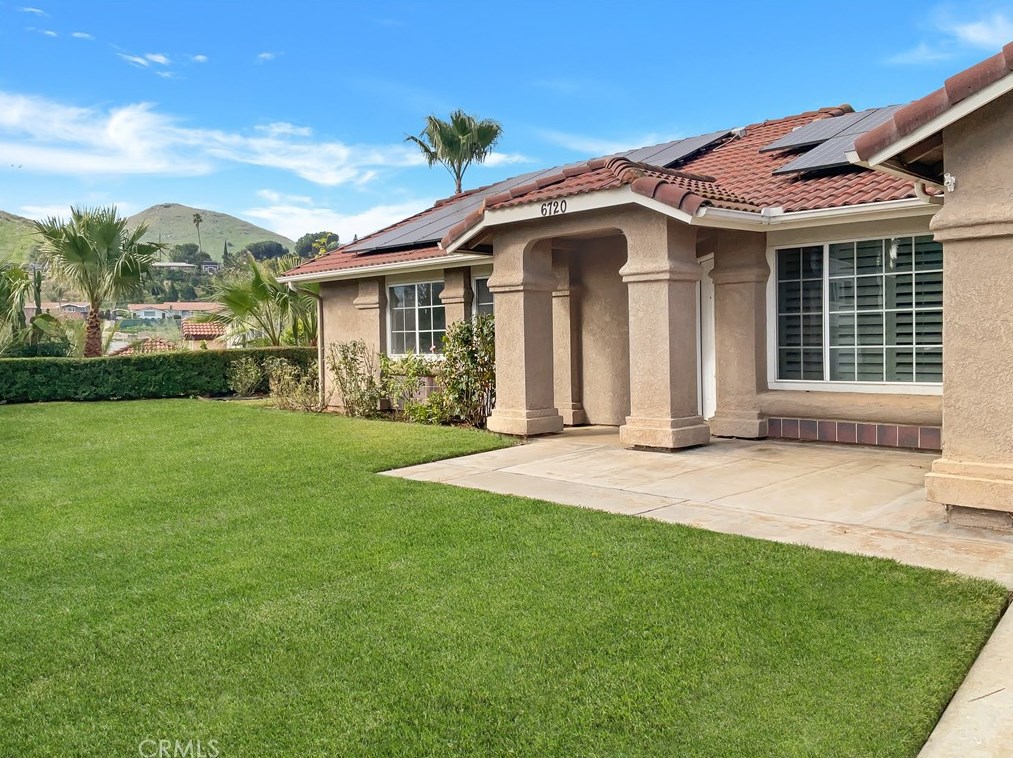 6720 Sunnyvale Dr, Riverside CA  92505-2109 exterior