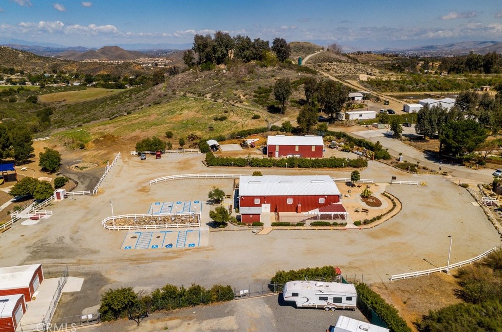 33507 Windmill Rd, Wildomar CA  92595-8843 exterior