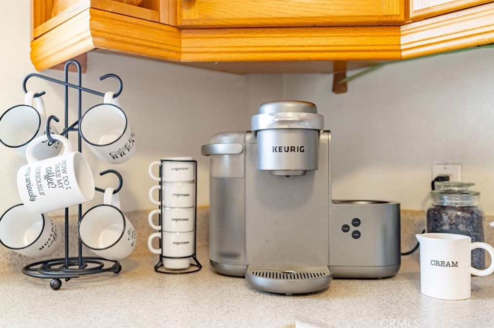 3942 Gordon Way, Riverside CA  92509-2708 exterior