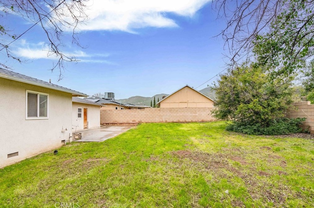 3942 Gordon Way, Riverside CA  92509-2708 exterior