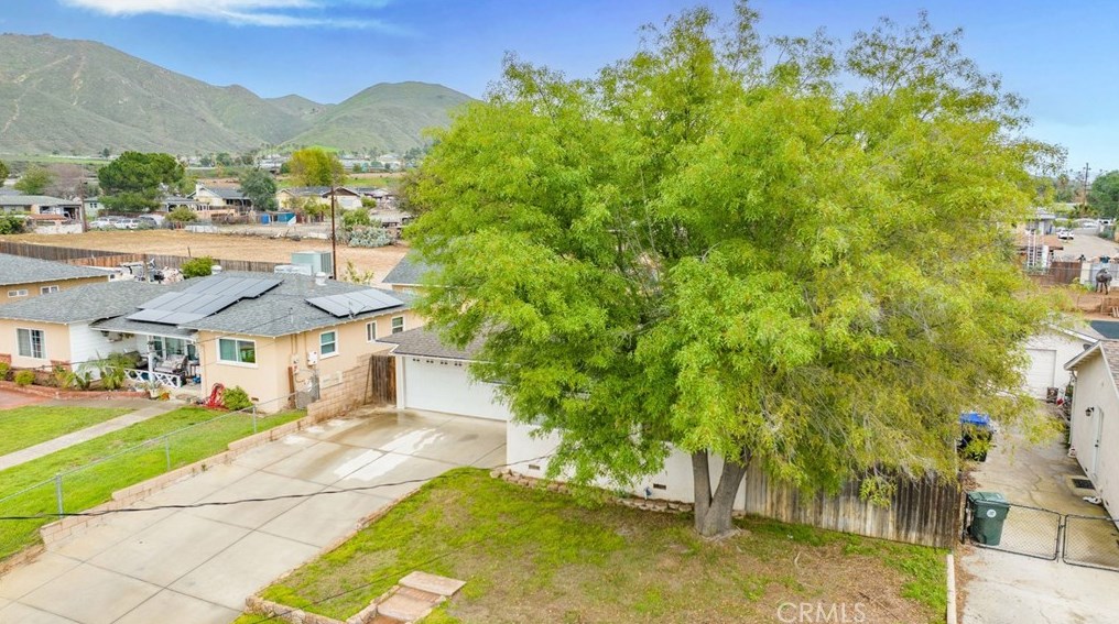 3942 Gordon Way, Riverside CA  92509-2708 exterior