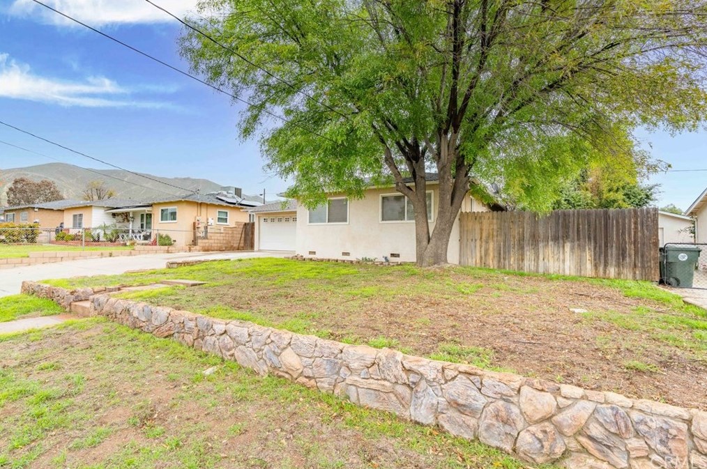 3942 Gordon Way, Riverside CA  92509-2708 exterior