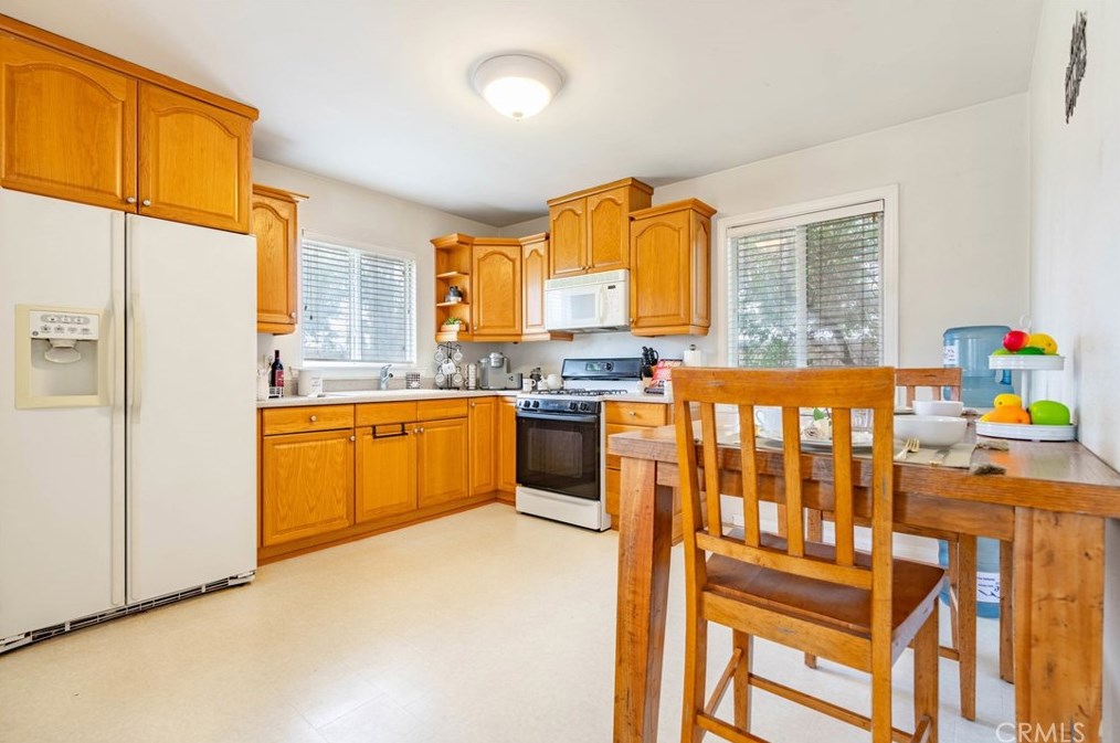 3942 Gordon Way, Riverside CA  92509-2708 exterior