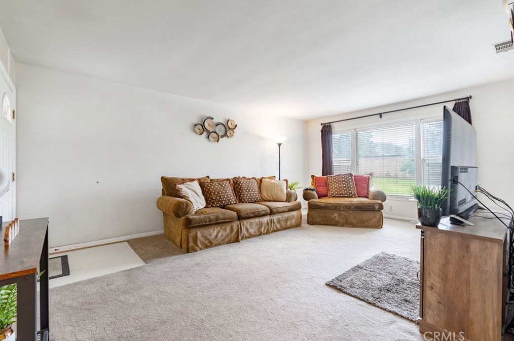 3942 Gordon Way, Riverside CA  92509-2708 exterior