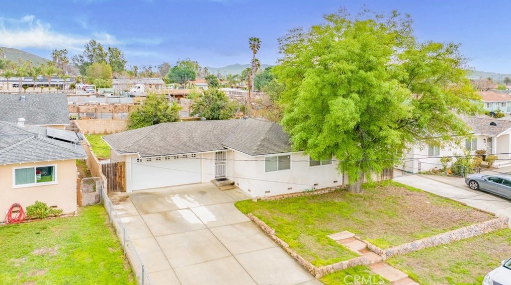 3942 Gordon Way, Riverside CA  92509-2708 exterior