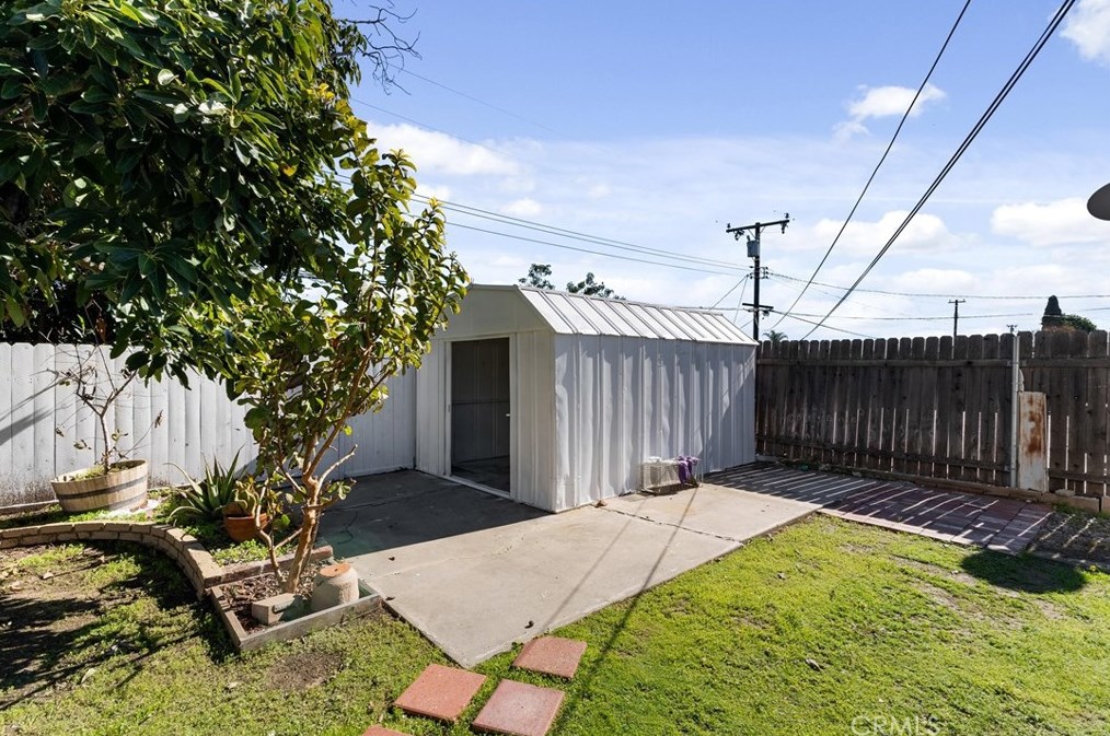 11926 Courser Ave, La Mirada CA  90638-1417 exterior