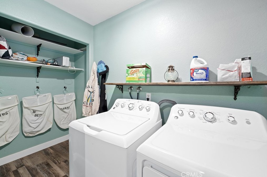 7085 Cygnet Rd, Phelan CA  92371-6926 exterior