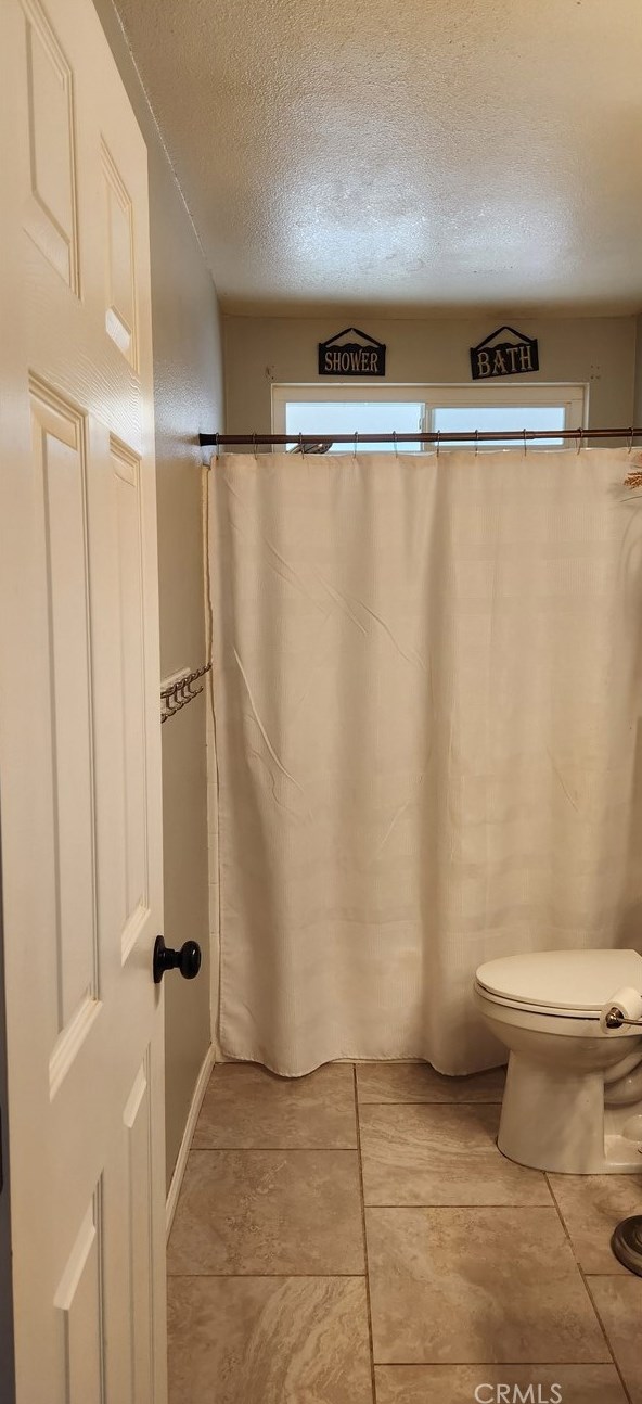 8745 Devon Ave, Hesperia CA 92345-6670 exterior