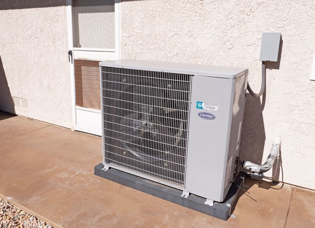 2937 Rockwood Dr, Riverside CA  92503-0818 exterior