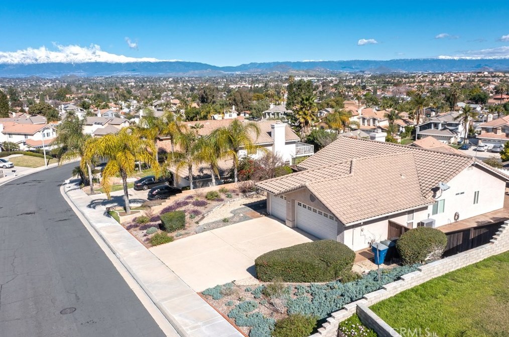 2937 Rockwood Dr, Riverside CA  92503-0818 exterior