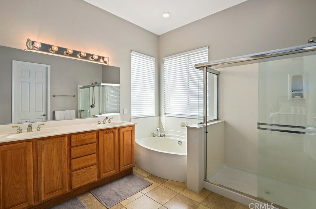 10992 Dandelion Ln, Apple Valley CA  92308-3651 exterior